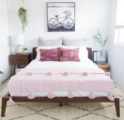 Tajeddigt Soft Pink Blanket