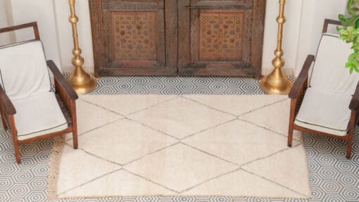 amelkiss-white-beniouaran-rug-5