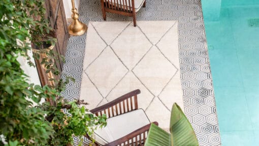 amelkiss-white-beniouaran-rug-6