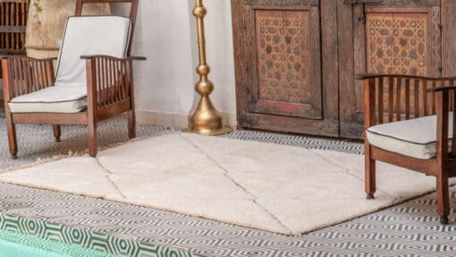 amelkiss-white-beniouaran-rug-7
