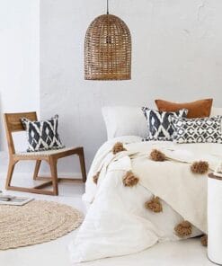 Agizul Beige and White Throw Blanket