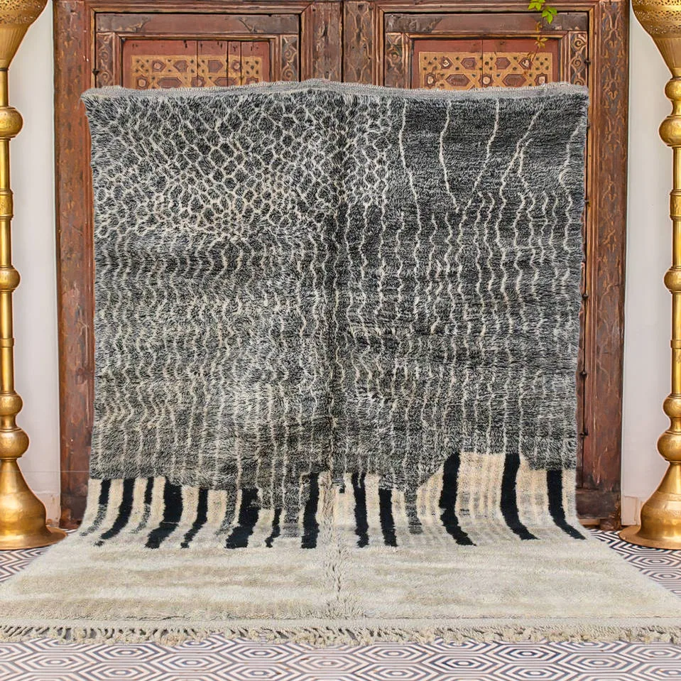 Piano Gray and White Area Rug