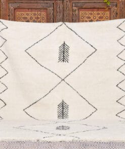 Soumia White Area Rug