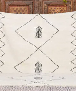 Soumia White Area Rug